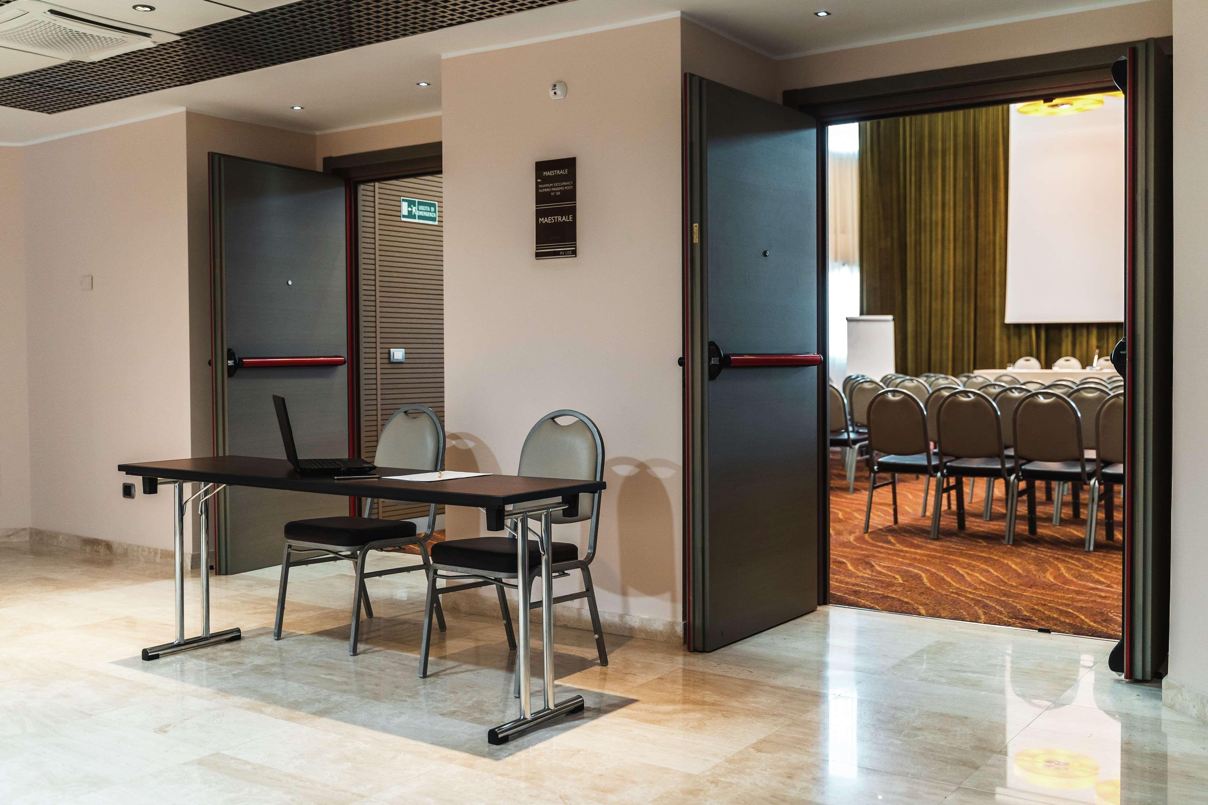 Delta Hotels By Marriott Olbia Sardinia Esterno foto