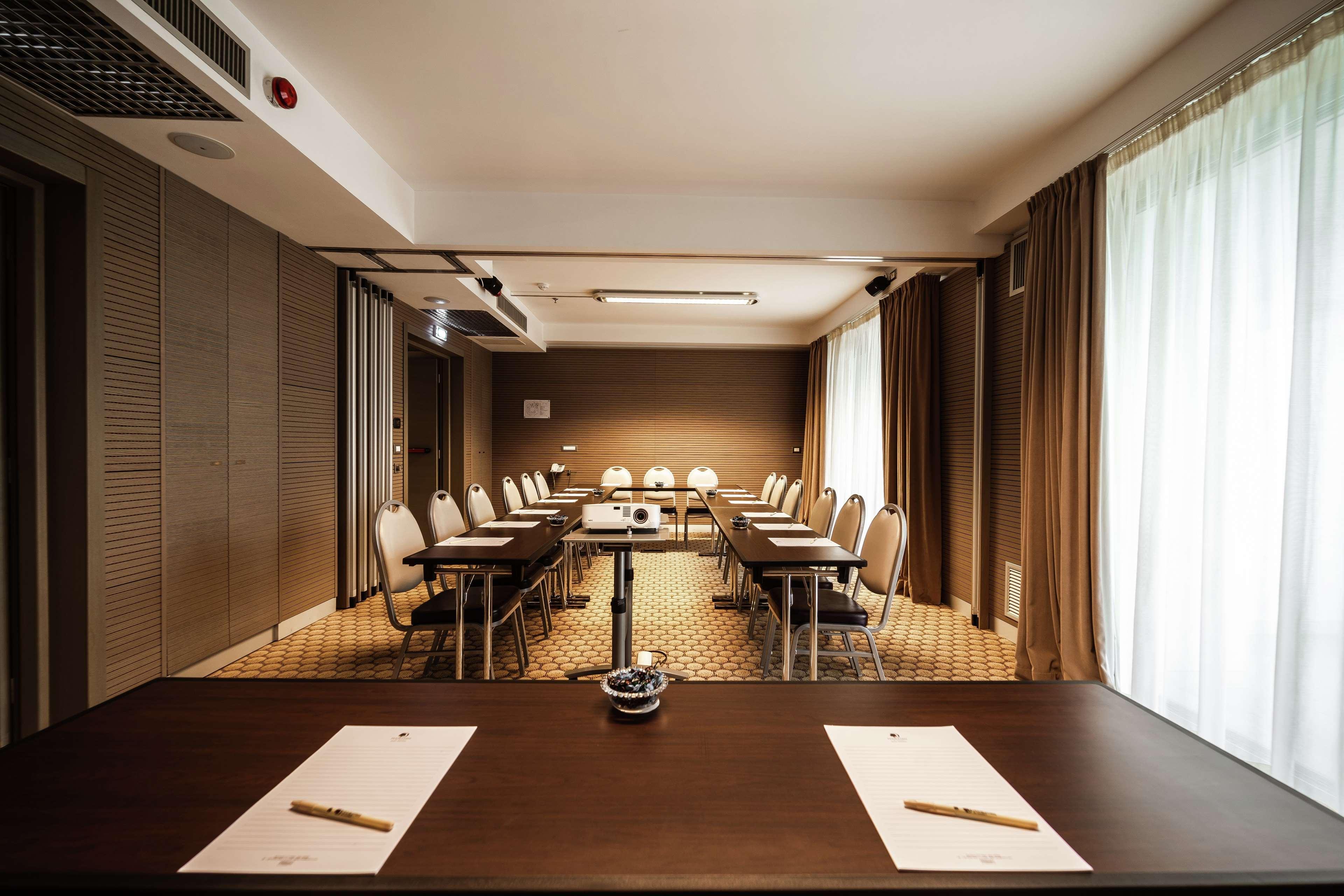 Delta Hotels By Marriott Olbia Sardinia Esterno foto