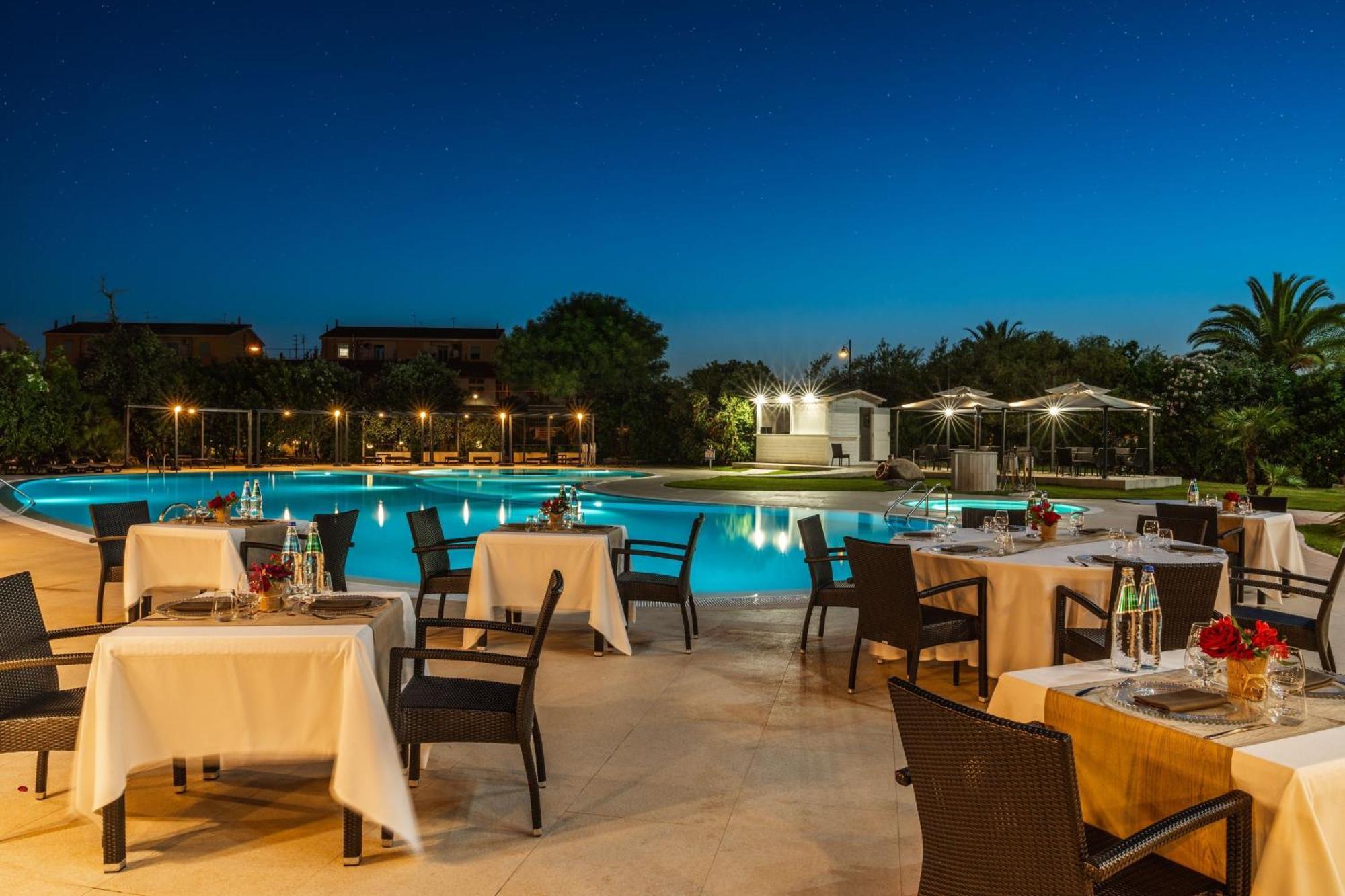 Delta Hotels By Marriott Olbia Sardinia Esterno foto
