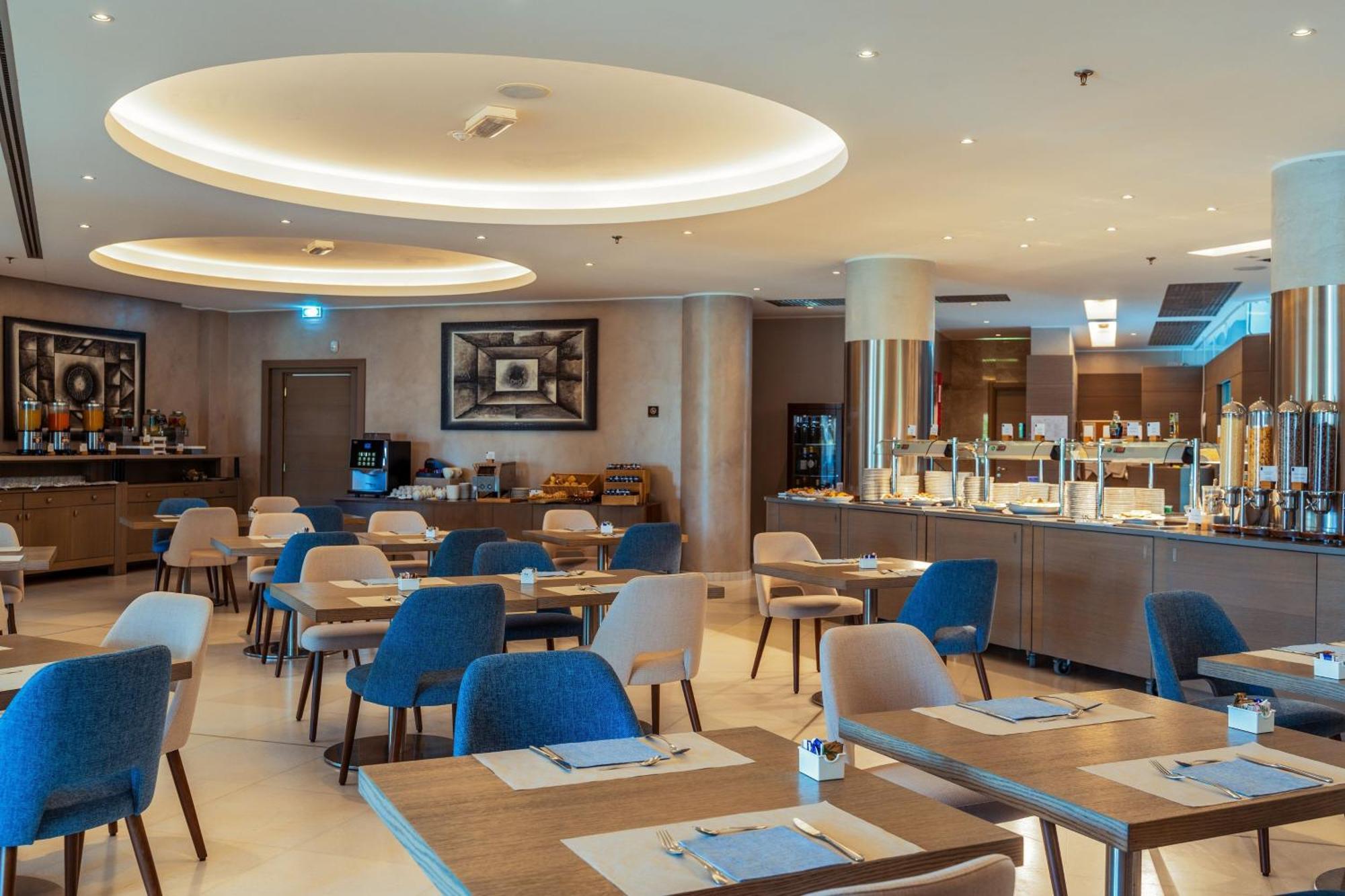 Delta Hotels By Marriott Olbia Sardinia Esterno foto
