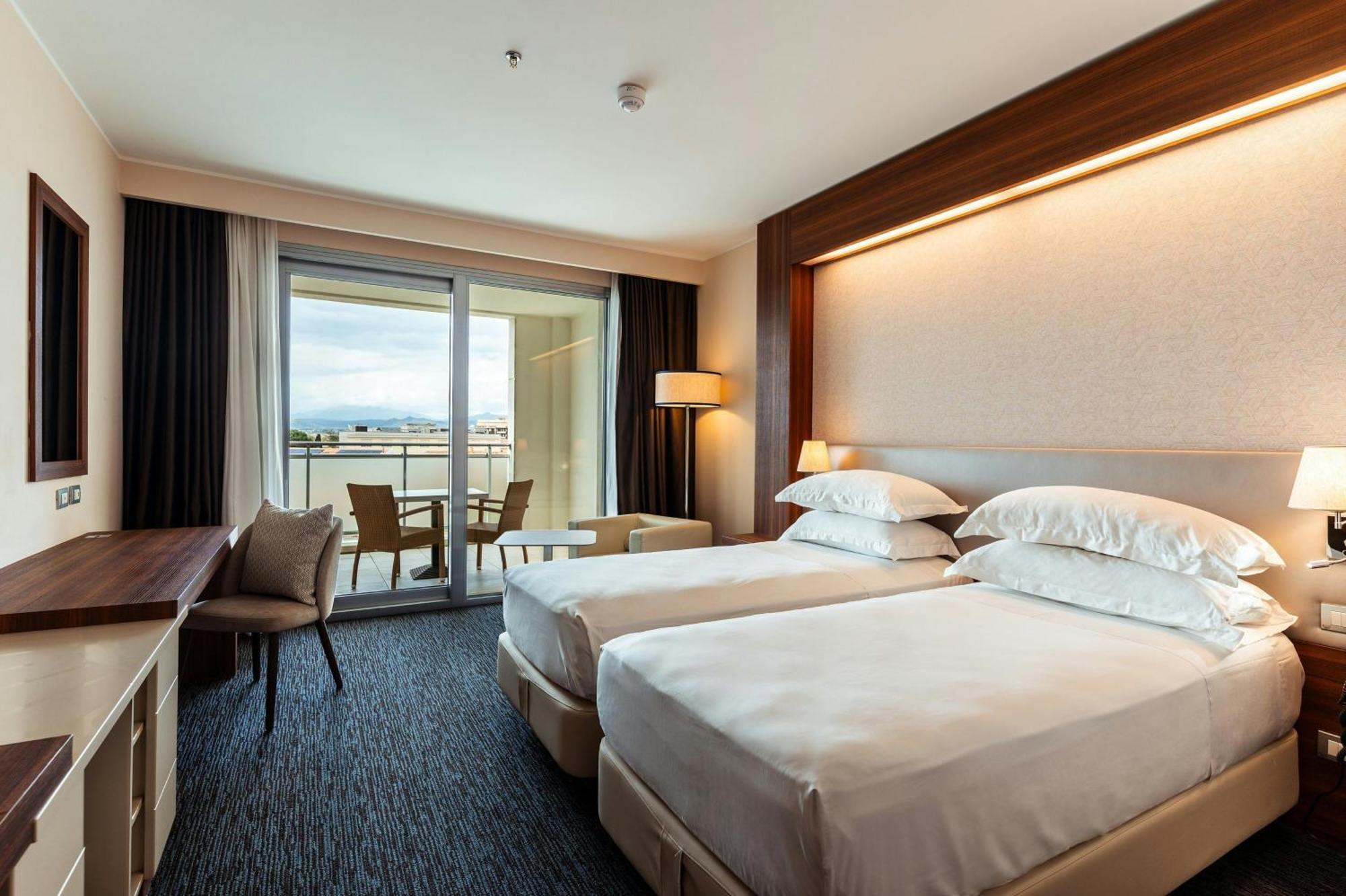 Delta Hotels By Marriott Olbia Sardinia Esterno foto
